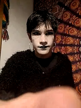 Snapshot of LYZBORNHD chatting on August 1, 2026, 6:33 am LYZBORNHD online show from August 1, 2026, 6:33 am