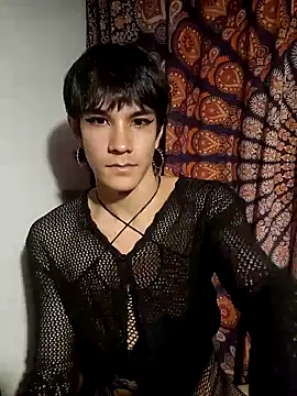 Snapshot of LYZBORNHD chatting on March 3, 2026, 11:23 pm LYZBORNHD online show from March 3, 2026, 11:23 pm