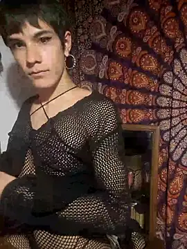 Snapshot of LYZBORNHD chatting on February 13, 2026, 1:38 am LYZBORNHD online show from February 13, 2026, 1:38 am