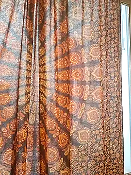 Snapshot of LYZBORNHD chatting on November 3, 2025, 9:29 pm LYZBORNHD online show from November 3, 2025, 9:29 pm