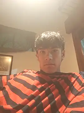 Snapshot of LYZBORNHD chatting on September 28, 2025, 12:06 am LYZBORNHD online show from September 28, 2025, 12:06 am