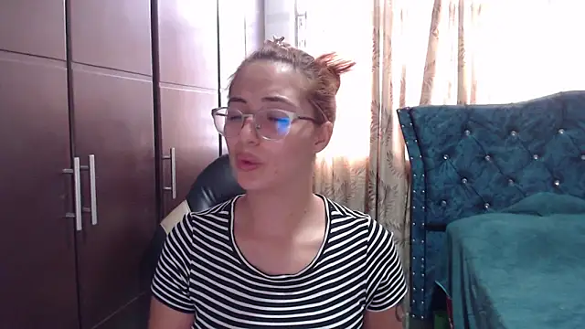 Snapshot of Kate_lorens9 chatting on February 13, 2026, 2:39 pm Kate lorens9 online show from February 13, 2026, 2:39 pm