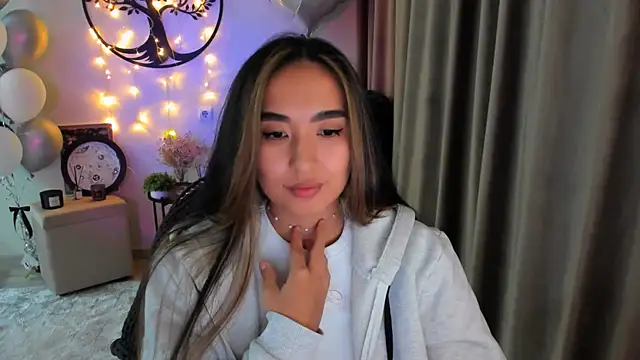 worldofkim online show from March 25, 2026, 6:51 pm