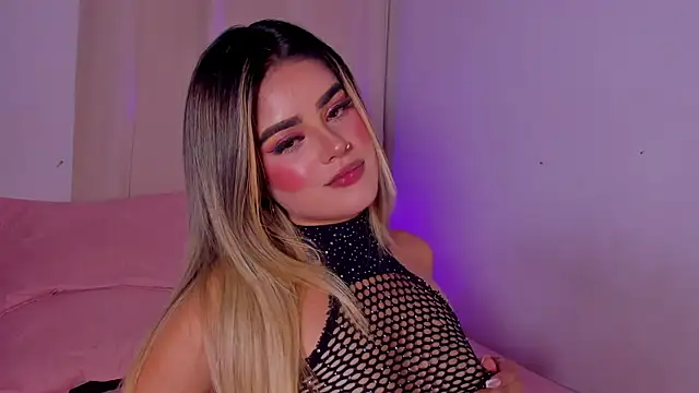 AmyStevenss online show from April 14, 2026, 4:39 am