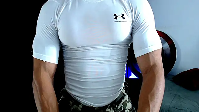 Snapshot of Antonywebb94 chatting on February 1, 2026, 4:22 am Antonywebb94 online show from February 1, 2026, 4:22 am