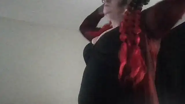 Snapshot of CaptainAnnas chatting on November 1, 2025, 12:39 am CaptainAnnas online show from November 1, 2025, 12:39 am