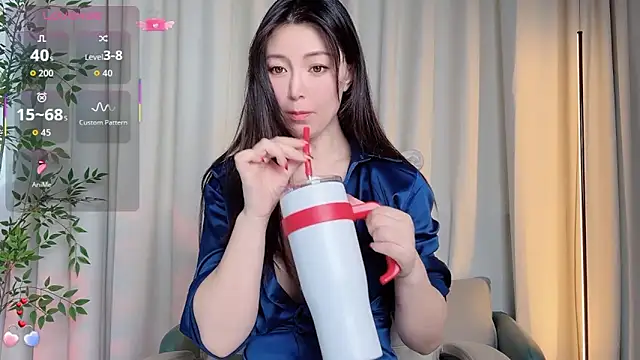 Ada-xixi online show from September 30, 2025, 11:44 pm