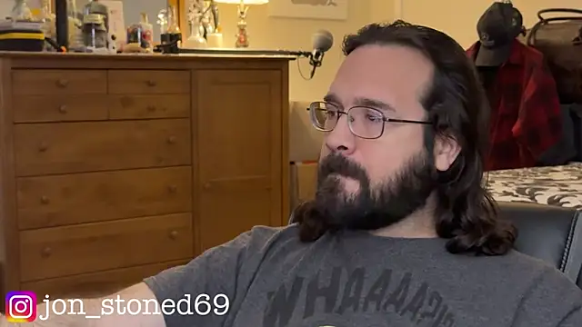 Snapshot of Seraph_De_La_Luna chatting on April 11, 2026, 9:40 pm Seraph De La Luna online show from April 11, 2026, 9:40 pm