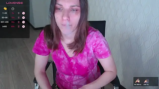 Snapshot of LisaHeart chatting on November 30, 2025, 10:43 pm LisaHeart online show from November 30, 2025, 10:43 pm