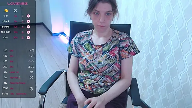 Snapshot of LisaHeart chatting on March 23, 2025, 3:21 am LisaHeart online show from March 23, 2025, 3:21 am