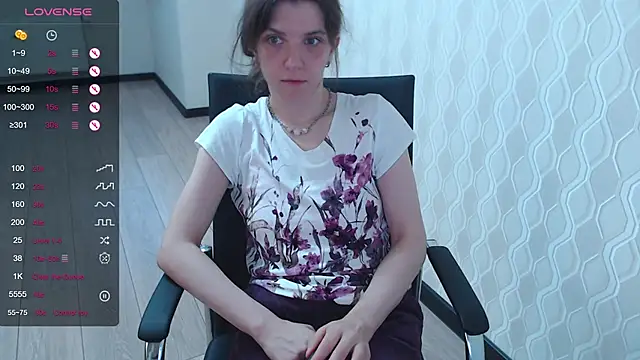 Snapshot of LisaHeart chatting on March 22, 2025, 3:20 am LisaHeart online show from March 22, 2025, 3:20 am