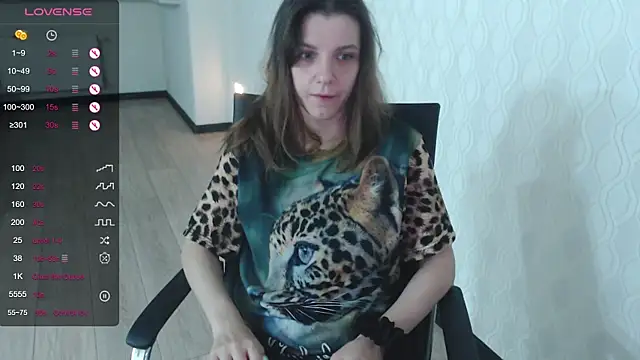 Snapshot of LisaHeart chatting on September 27, 2025, 1:45 am LisaHeart online show from September 27, 2025, 1:45 am