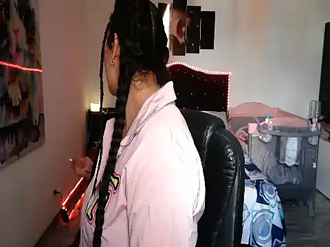 CarolinaRincon online show from September 19, 2025, 6:45 pm