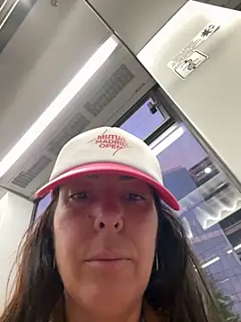 eveangelll online show from September 17, 2025, 4:03 am