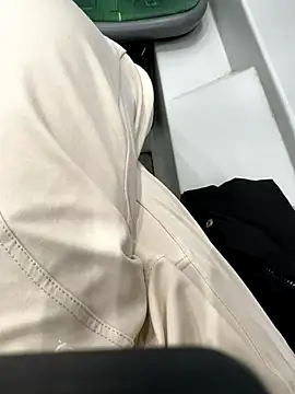 eveangelll online show from October 17, 2025, 4:05 am