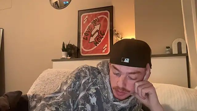 Snapshot of younghungginger chatting on December 5, 2024, 1:20 am younghungginger online show from December 5, 2024, 1:20 am