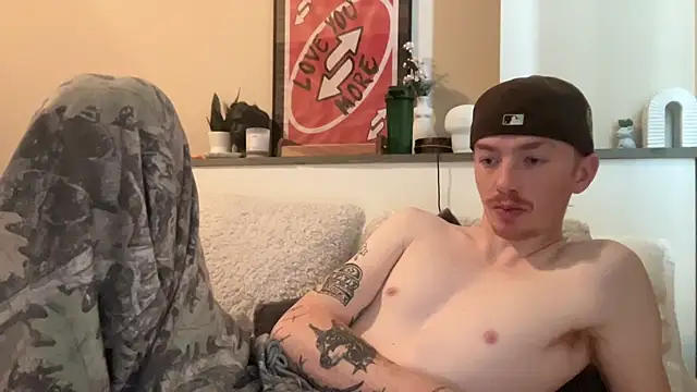 Snapshot of younghungginger chatting on December 24, 2024, 7:22 pm younghungginger online show from December 24, 2024, 7:22 pm