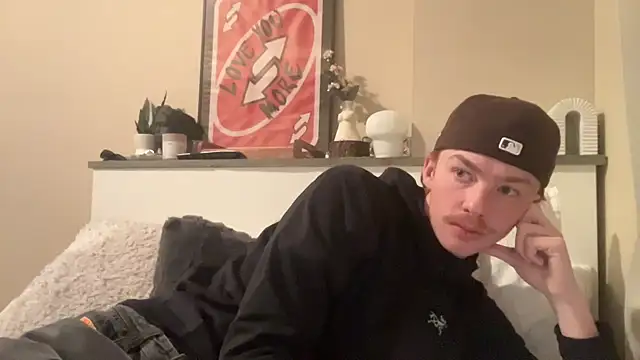 Snapshot of younghungginger chatting on February 20, 2025, 2:18 am younghungginger online show from February 20, 2025, 2:18 am