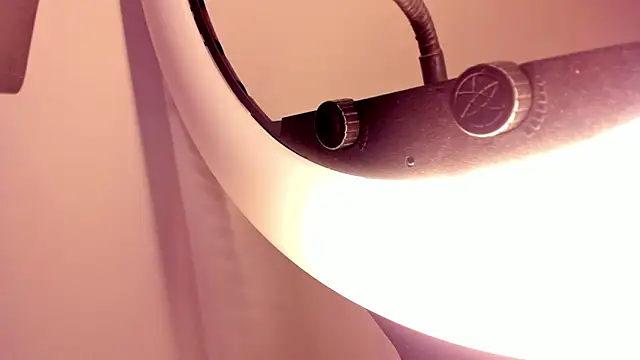 scarlet darling26 online show from February 13, 2026, 4:07 pm