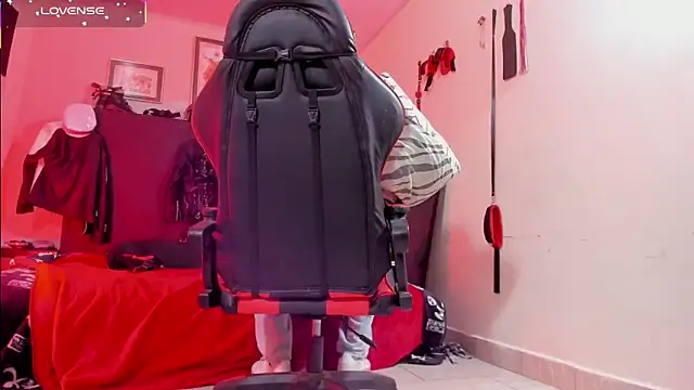 Snapshot of AlejoKhalifa_ chatting on March 2, 2026, 11:33 pm AlejoKhalifa online show from March 2, 2026, 11:33 pm