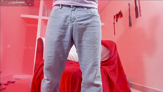 Snapshot of AlejoKhalifa_ chatting on March 22, 2026, 12:14 am AlejoKhalifa online show from March 22, 2026, 12:14 am