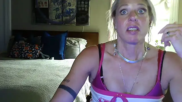 Glamazonx online show from June 24, 2026, 7:01 pm