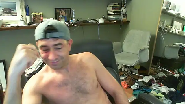 Snapshot of jackaslice chatting on October 7, 2025, 8:10 pm jackaslice online show from October 7, 2025, 8:10 pm