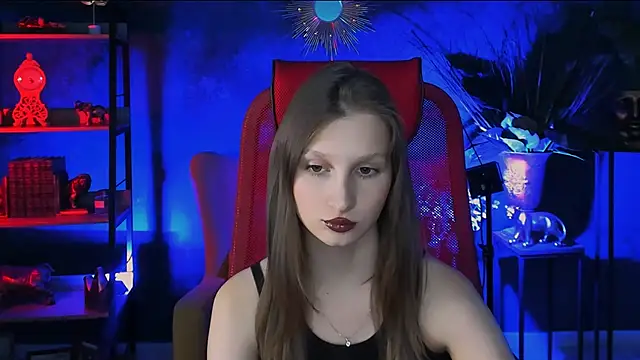 Snapshot of EllaHorton chatting on March 13, 2025, 2:33 pm EllaHorton online show from March 13, 2025, 2:33 pm