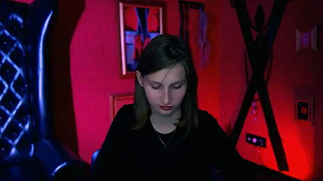 Snapshot of EllaHorton chatting on September 11, 2025, 4:40 pm EllaHorton online show from September 11, 2025, 4:40 pm