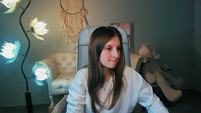 Snapshot of EllaHorton chatting on March 18, 2025, 7:12 pm EllaHorton online show from March 18, 2025, 7:12 pm