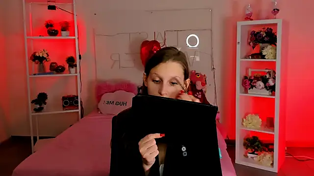 Snapshot of EllaHorton chatting on February 27, 2025, 12:56 pm EllaHorton online show from February 27, 2025, 12:56 pm