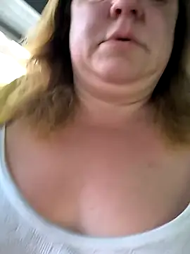 Snapshot of jusichka chatting on March 26, 2026, 6:22 am jusichka online show from March 26, 2026, 6:22 am