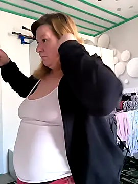 Snapshot of jusichka chatting on March 10, 2026, 7:01 am jusichka online show from March 10, 2026, 7:01 am