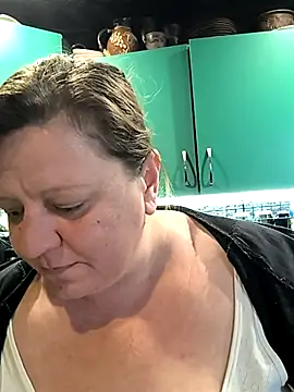 Snapshot of jusichka chatting on April 4, 2026, 6:03 pm jusichka online show from April 4, 2026, 6:03 pm