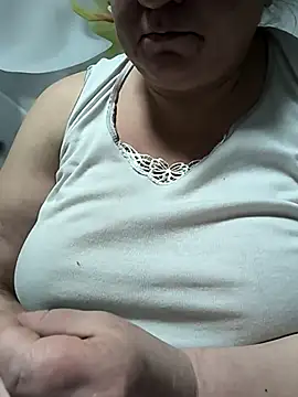 Snapshot of jusichka chatting on March 3, 2026, 8:16 pm jusichka online show from March 3, 2026, 8:16 pm