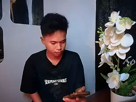 Snapshot of Asiantwink21 chatting on September 30, 2025, 7:09 pm Asiantwink21 online show from September 30, 2025, 7:09 pm