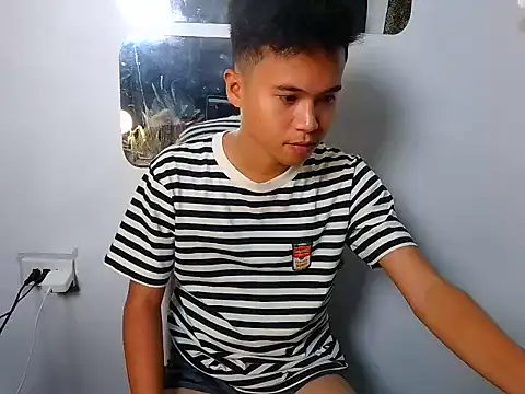 Snapshot of Asiantwink21 chatting on September 24, 2025, 7:42 pm Asiantwink21 online show from September 24, 2025, 7:42 pm