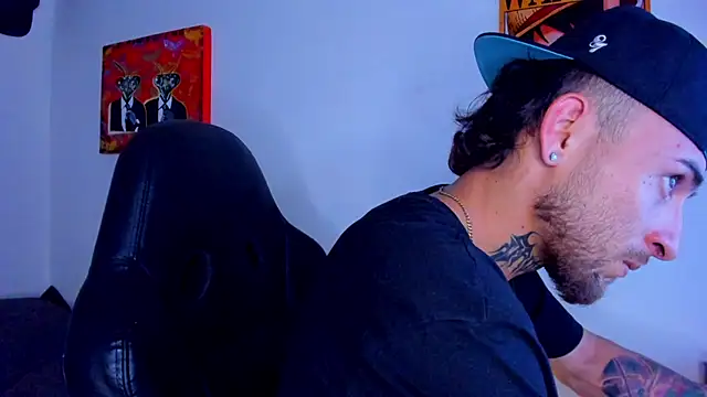 Snapshot of Drako_Lamar chatting on April 15, 2026, 1:44 am Drako Lamar online show from April 15, 2026, 1:44 am