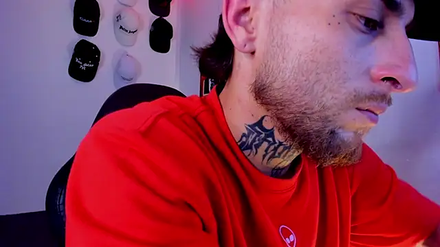 Snapshot of Drako_Lamar chatting on April 13, 2026, 3:32 am Drako Lamar online show from April 13, 2026, 3:32 am