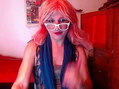 LorenJade online show from October 14, 2025, 7:42 am