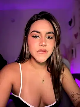 Zarah Blare online show from November 14, 2025, 2:26 am