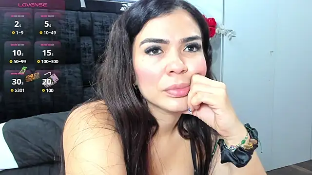 Snapshot of Arianna_Jones1 chatting on March 19, 2025, 3:30 am Arianna Jones1 online show from March 19, 2025, 3:30 am