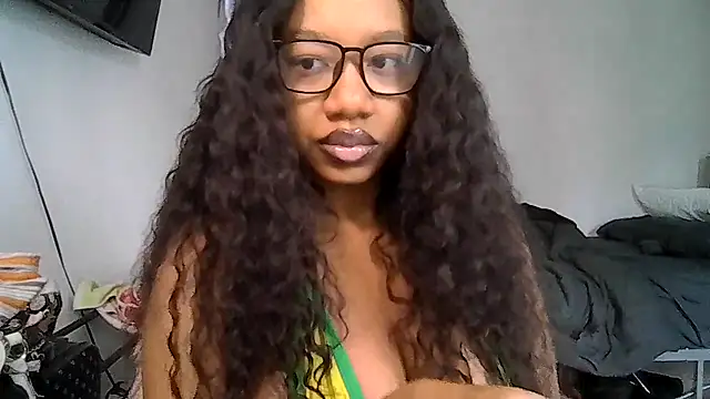 Snapshot of goddessdaisysky chatting on May 1, 2026, 2:33 pm goddessdaisysky online show from May 1, 2026, 2:33 pm