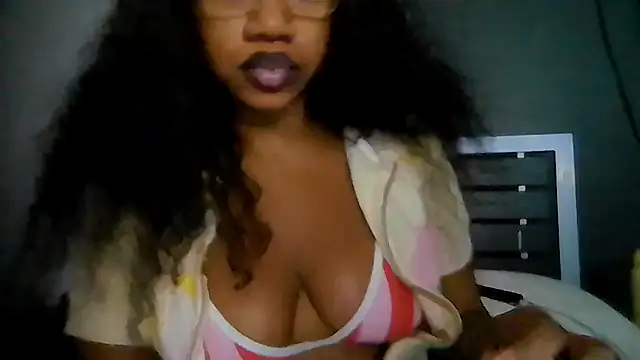 Snapshot of goddessdaisysky chatting on June 18, 2026, 5:39 am goddessdaisysky online show from June 18, 2026, 5:39 am