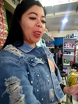 Ariana-pp03 online show from October 24, 2025, 5:01 pm