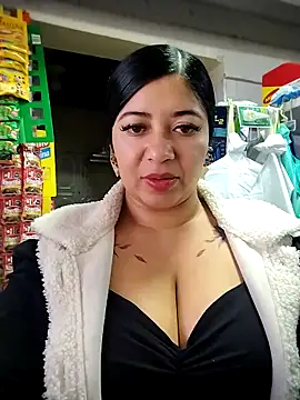 Ariana-pp03 online show from November 5, 2025, 8:45 pm