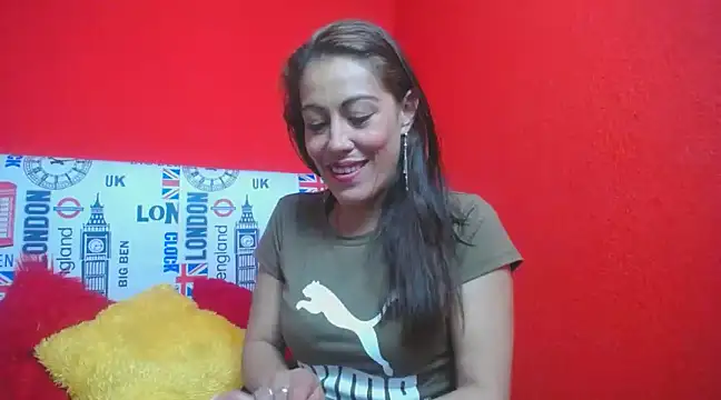 alejandracooper  online show from January 14, 2025, 3:47 pm