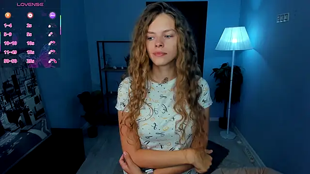 RayaNenlia online show from September 16, 2025, 5:08 am