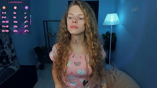 RayaNenlia online show from September 24, 2025, 5:03 am