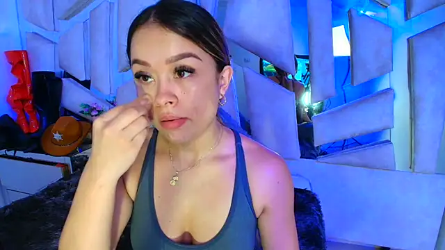 Natalyefoster online show from February 19, 2026, 5:10 pm